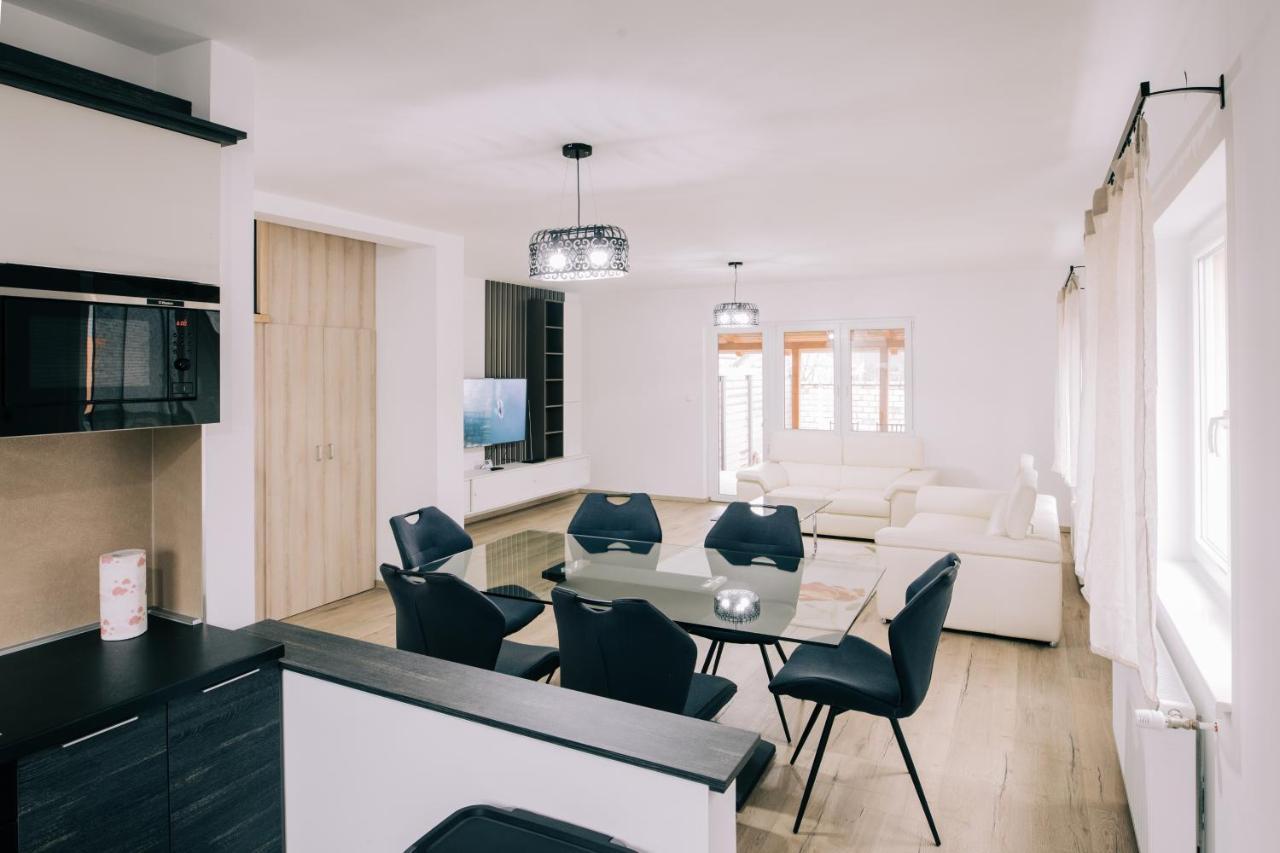 Tulip Guest House I. Палич Екстериор снимка